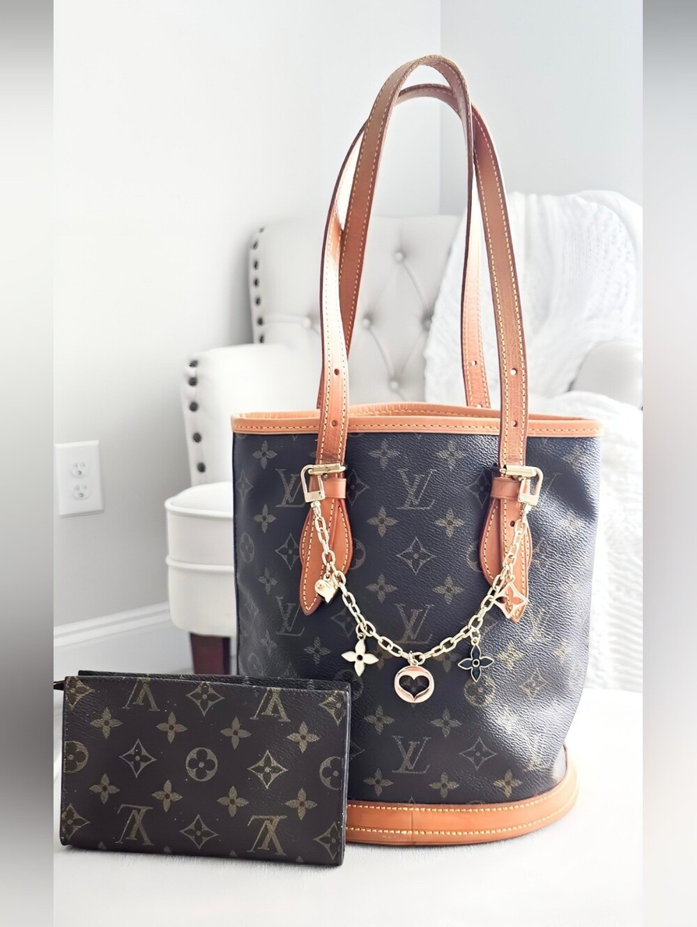 Louis Vuitton Monogram Canvas Bucket Tote with Vachetta Trim - Picture 17 of 17